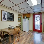 Home On Shared 10 Acres, On-Site Trail Access
