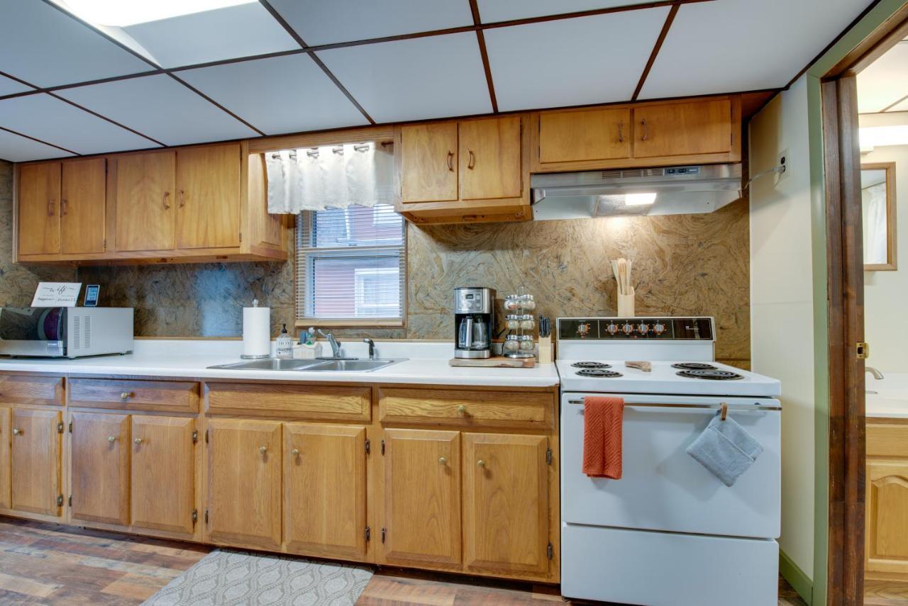 Holiday home On Shared 10 Acres, On-site Trail Access Barnesville